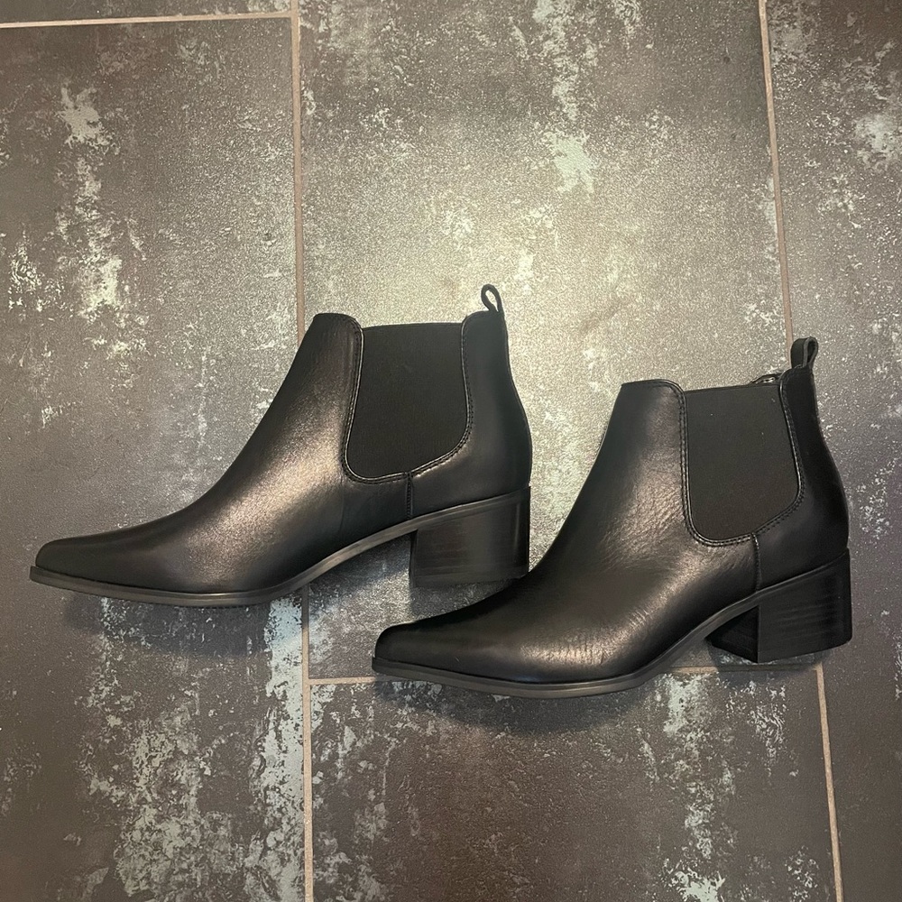 Waterproof Blondo Booties- Never Worn!